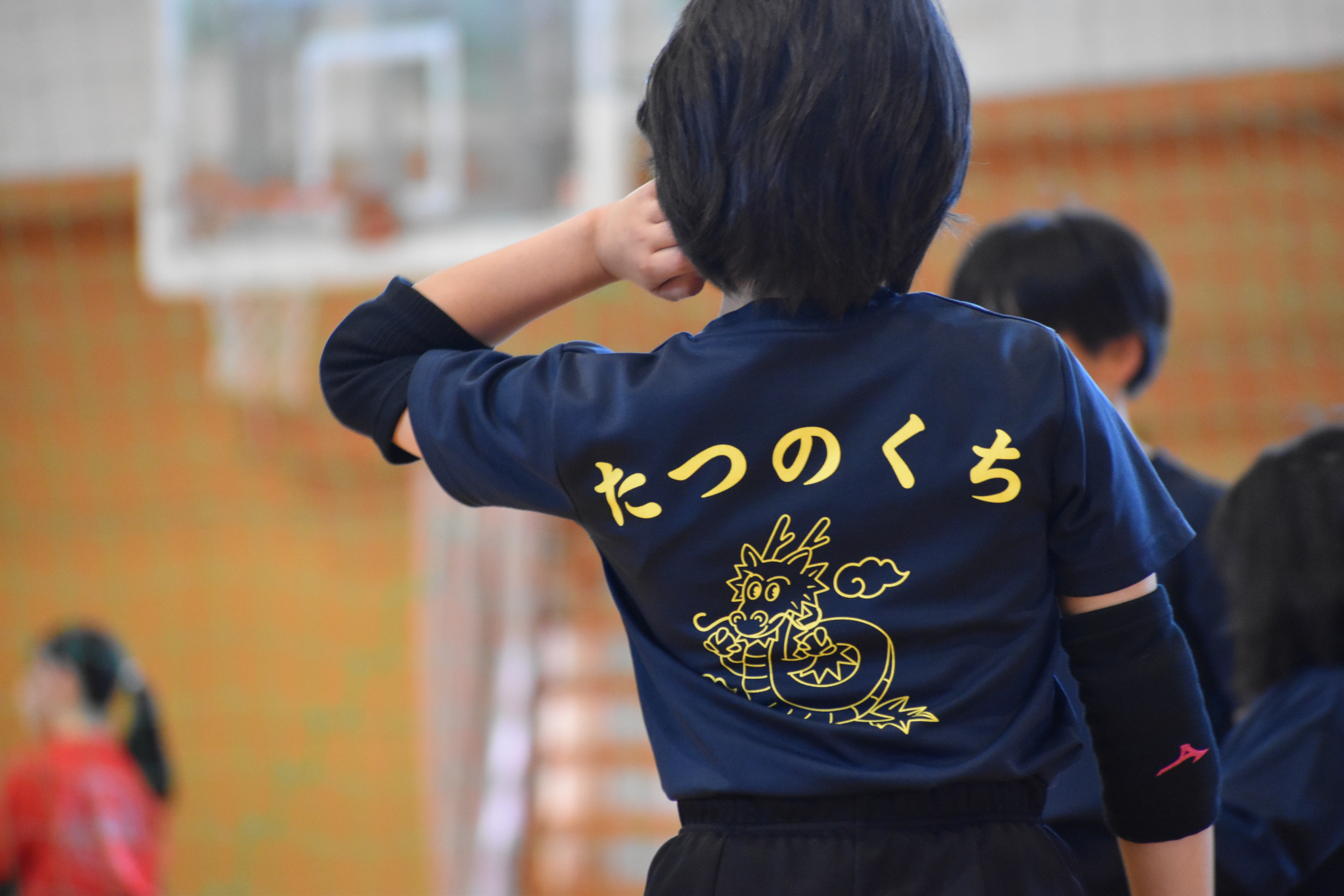 たつのくちTシャツの選手