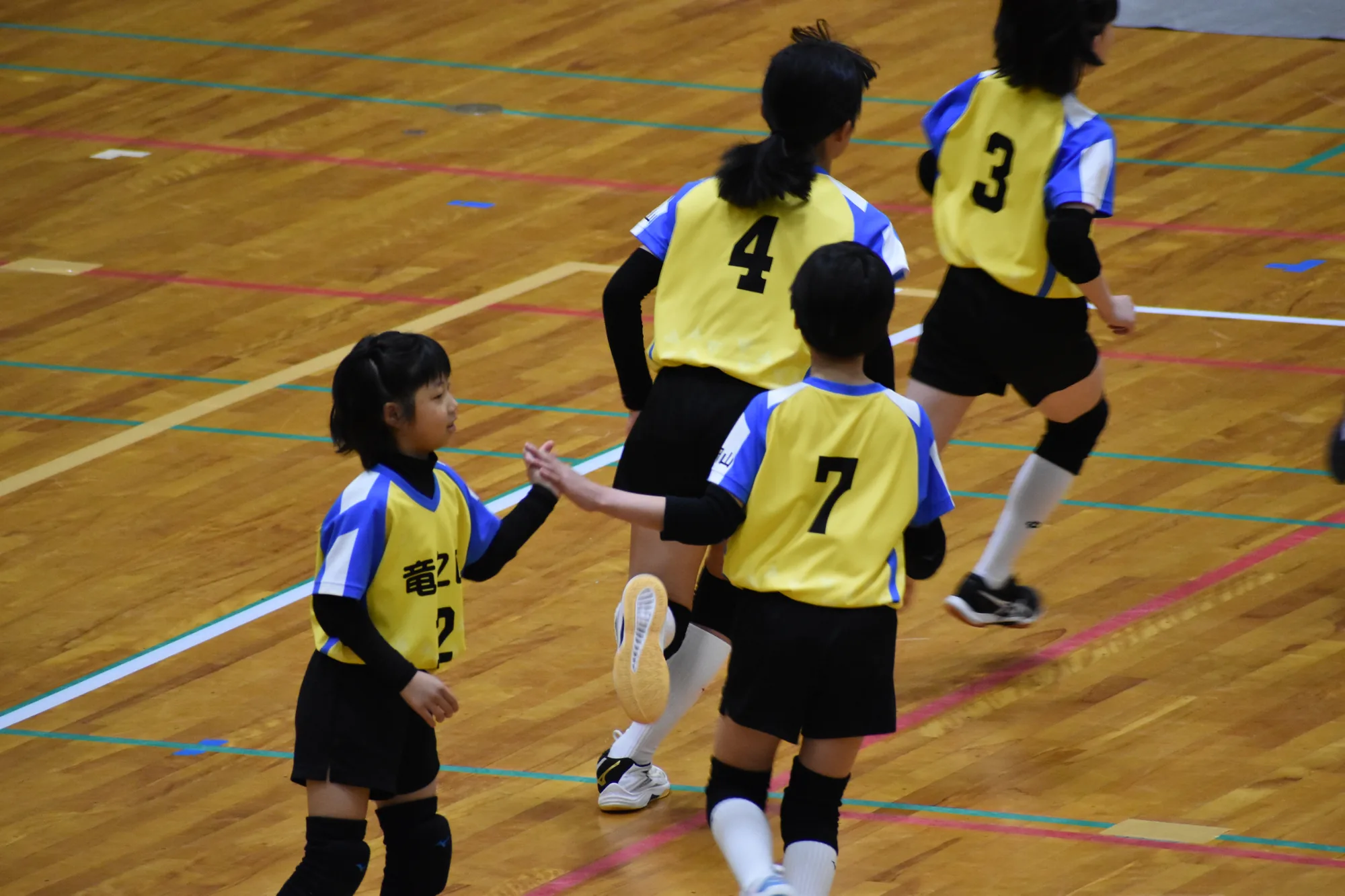 サーブ