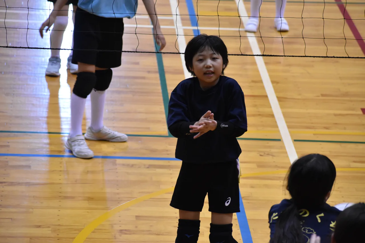 仲間に声をかける選手